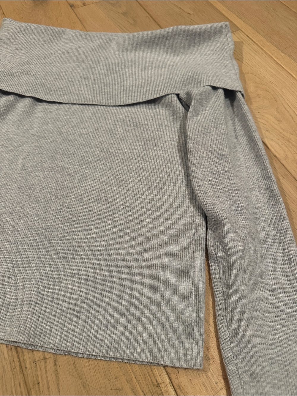 NWT Wilfred Nola Sweater in Heather Chrome ! Size L - Picture 8 of 10